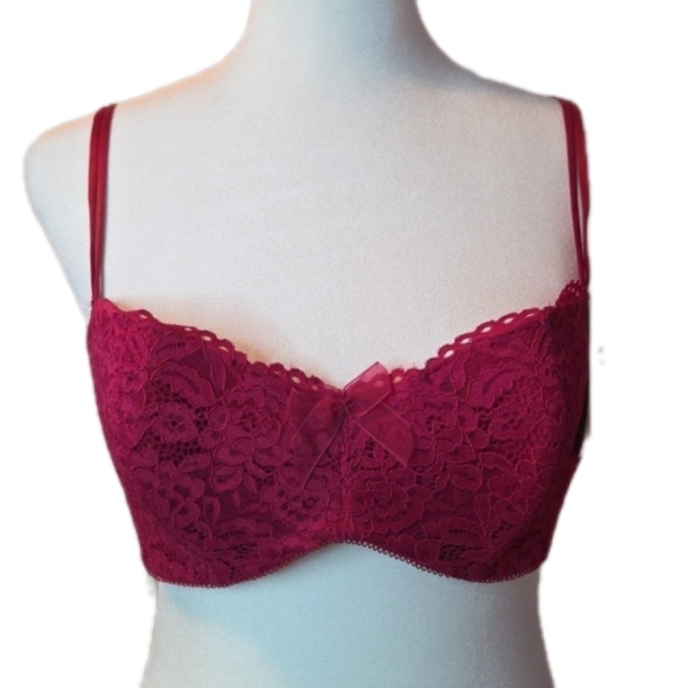 NWT Wacoal b.tempt'd Vibrant Lace Underwire Bra in Pink